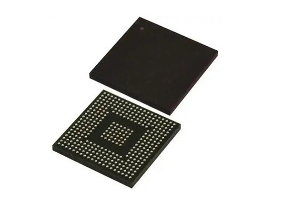 IC ébrèche le réseau prédiffusé programmable de champ de 400-CABGA LCMXO3L-4300C-5BG400I MachXO3
