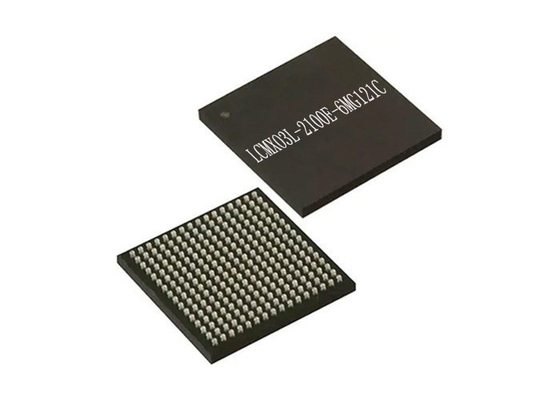MachXO3 FPGA Chips LCMXO3L-2100E-6MG121C Porte programmable sur le terrain