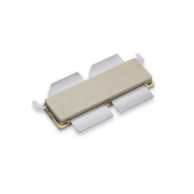Puissance RF améliorée de la puce de circuit intégré A3T18H455W23SR6 Transistor LDMOS