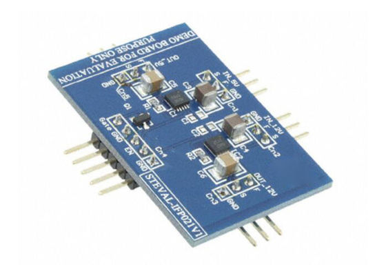 STEVAL-IFP021V1 Carte de démonstration de fusibles électroniques STEF05 et STEF12 pour solutions embarquées