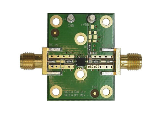TQP3M9018-PCB-RF Solutions embarquées à haute linéarité, carte d'évaluation de bloc amplificateur à faible bruit (LNA)
