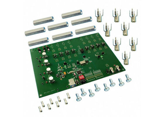MAX14813EVKIT Solutions intégrées MAX14813 Kit d'évaluation du pulsateur quadruple à 3 niveaux octal/5 niveaux