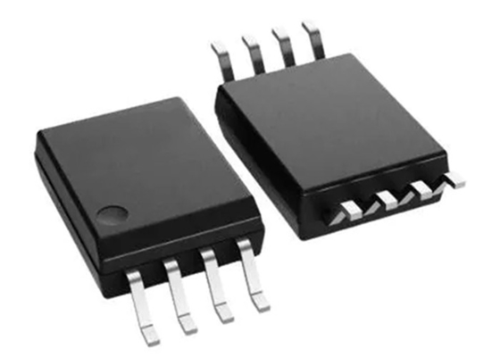 Comparateurs analogiques AMC23C12QDWVRQ1 avec seuil réglable et fonction de verrouillage