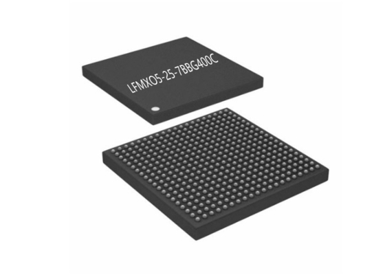 Paquet programmable d'IC CABGA-400 de logique de la puce LFMXO5-25-7BBG400C de circuit intégré