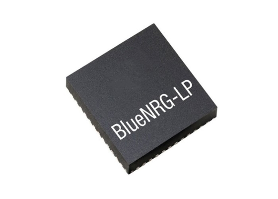 Émetteur-récepteur sans fil programmable IC 48-TFQFN de SoC BLUENRG-355MT rf de basse énergie de BT