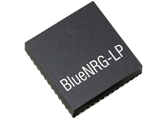 BT IC 48-TFQFN a exposé le bâti de surface d'IC d'émetteur-récepteur de la protection BLUENRG-355MC rf