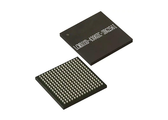 Puce de circuit intégré LCMXO3D-4300ZC-3BG256I Matrice de portes programmable sur site CABGA256