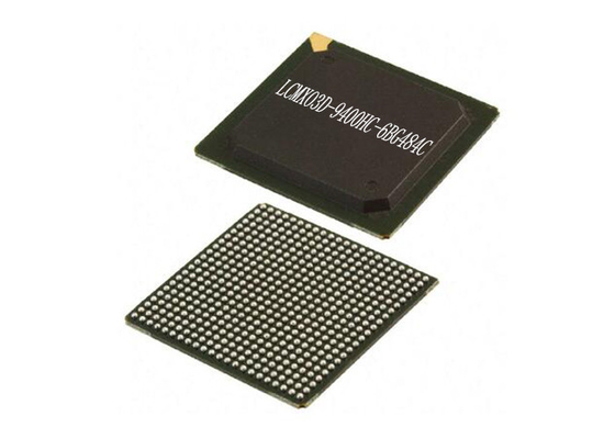 Puce programmable de circuit intégré du réseau prédiffusé de champ de MachXO3D LCMXO3D-9400HC-6BG484C