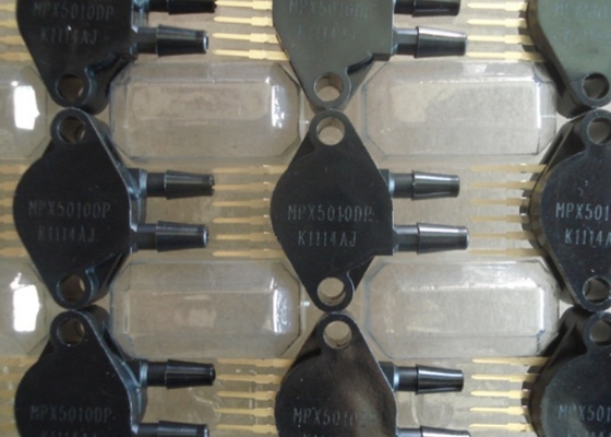Différentiel intégré du capteur 1.45PSI 10kPa de pression du silicium MPX5010DP