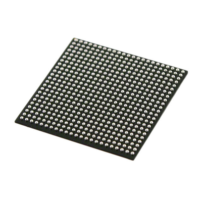 Réseau de porte programmable sur le terrain EP4CGX50CF23C7N Cyclone IV GX FPGA IC logique programmable