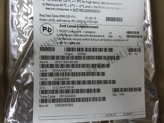 Le champ de programmation de la porte de l'array EP3C10M164C8N Cyclone III FPGA logique programmable IC 164-TFBGA puce FPGA