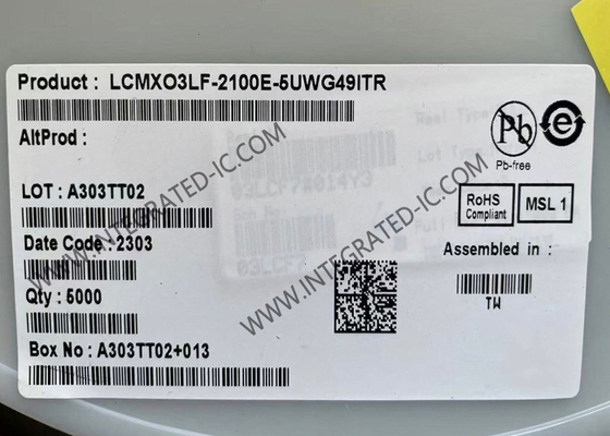 Matrice de porte programmable de champ LCMXO3LF-2100E-5UWG49ITR MachXO3 Intégré Matrice de porte programmable de champ IC
