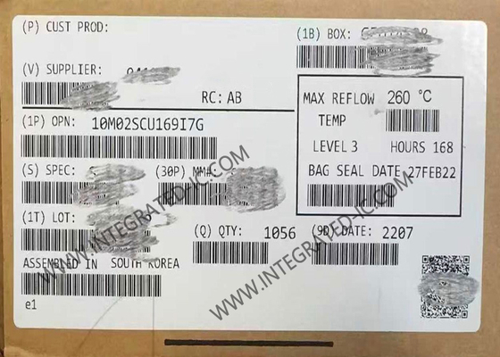 10M02SCU169I7G Porte de champ programmable MAX 10 FPGA puce logique programmable LFBGA169