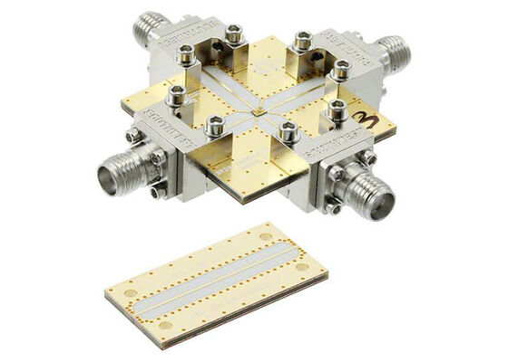 MASW-003103-001SMB Carte d'évaluation de solutions embarquées pour commutateur SP3T MASW-003103