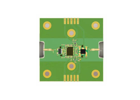 QPB8957EVB Solutions embarquées 75Ω Amplificateur doubleur CATV 28dB Carte d'évaluation