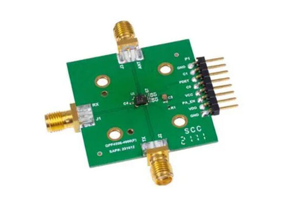 QPF4506EVB-01 Cartes d'évaluation de module frontal Wi-Fi 6 5 GHz pour solutions embarquées