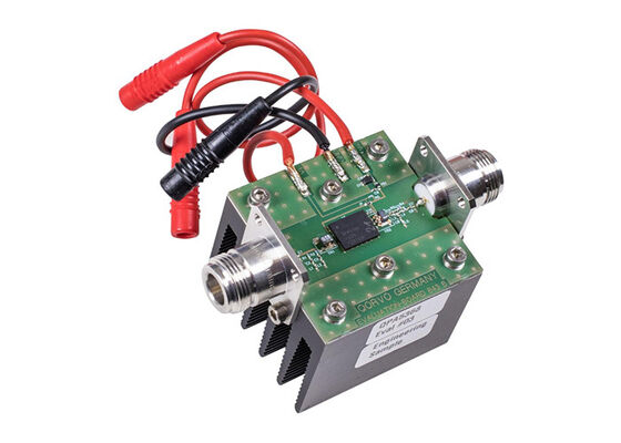 QPA5368PCBA-410 Carte d'évaluation d'amplificateur RF 12V 5MHz à 300MHz pour solutions embarquées