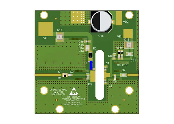 QPD1035EVB0-50V Solutions intégrées 5.4 GHz à 5.9 GHz 30W RF Transistor Board d'évaluation