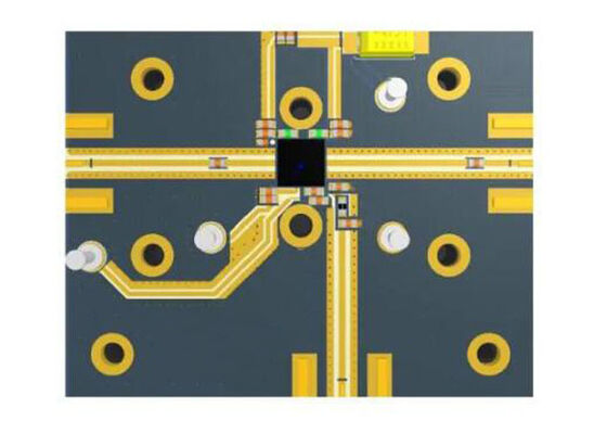 QPA1008EVB01 Solution intégrée Variable Gain Driver Amplificateur