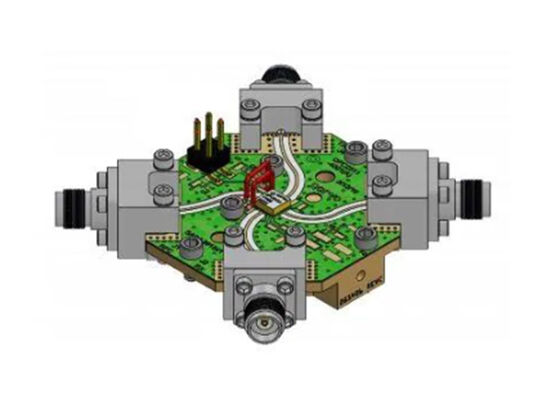 QPC2511EVB03 Solutions Embarquées 2 GHz à 11 GHz 30W GaN Commutateur SP3T Carte d'évaluation