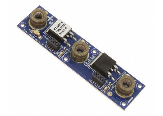 KIT-LGPWR-BOM008 Carte d'évaluation de gestion d'alimentation de pilote de demi-pont pour solutions embarquées