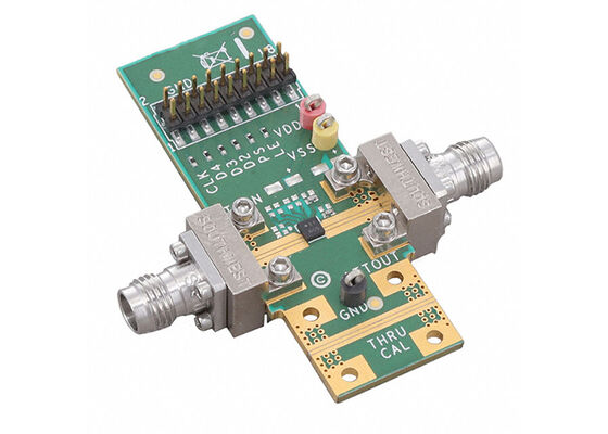 ADRF5731-EVALZ Solutions intégrées 4 bits de 100 MHz à 40 GHz Conseil d'évaluation de l'atténuateur numérique au silicium