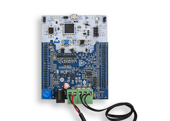 P-NUCLEO-IHM03 Solutions intégrées STM32G431 STSPIN830 Conseil d'évaluation des contrôleurs de moteur