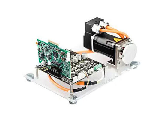 MTRCKTSPS5744P Kit de développement de solutions embarquées pour le contrôle moteur PMSM à 3 phases MPC5744P