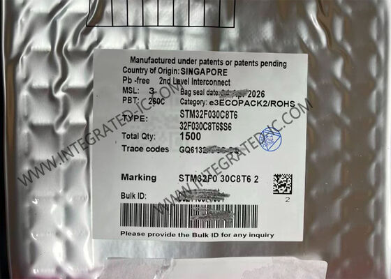 STM32F030C8T6 Microcontrôleur IC 32 bits avec un cœur M0 ARM Cortex à 48 MHz et 39 broches d'entrée/sortie
