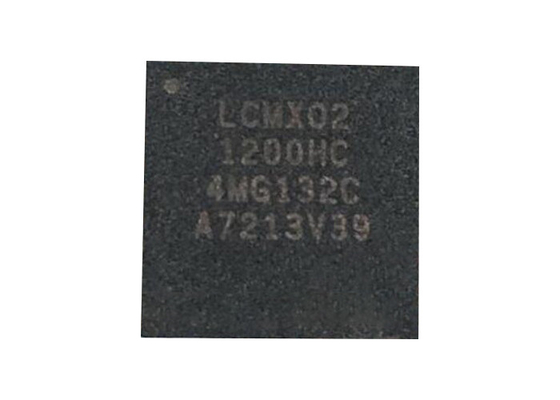 Puce LCMXO2-1200HC-4MG132C FPGA IC CSPBGA132 de circuit intégré de 3,49 mA