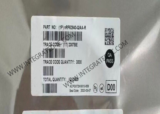 NRF52840-QIAA BT IC 2,4 GHz Multiprotocol BT 5.4 SoC AQFN73 Système sur puce